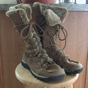 Skechers stylish winter boots